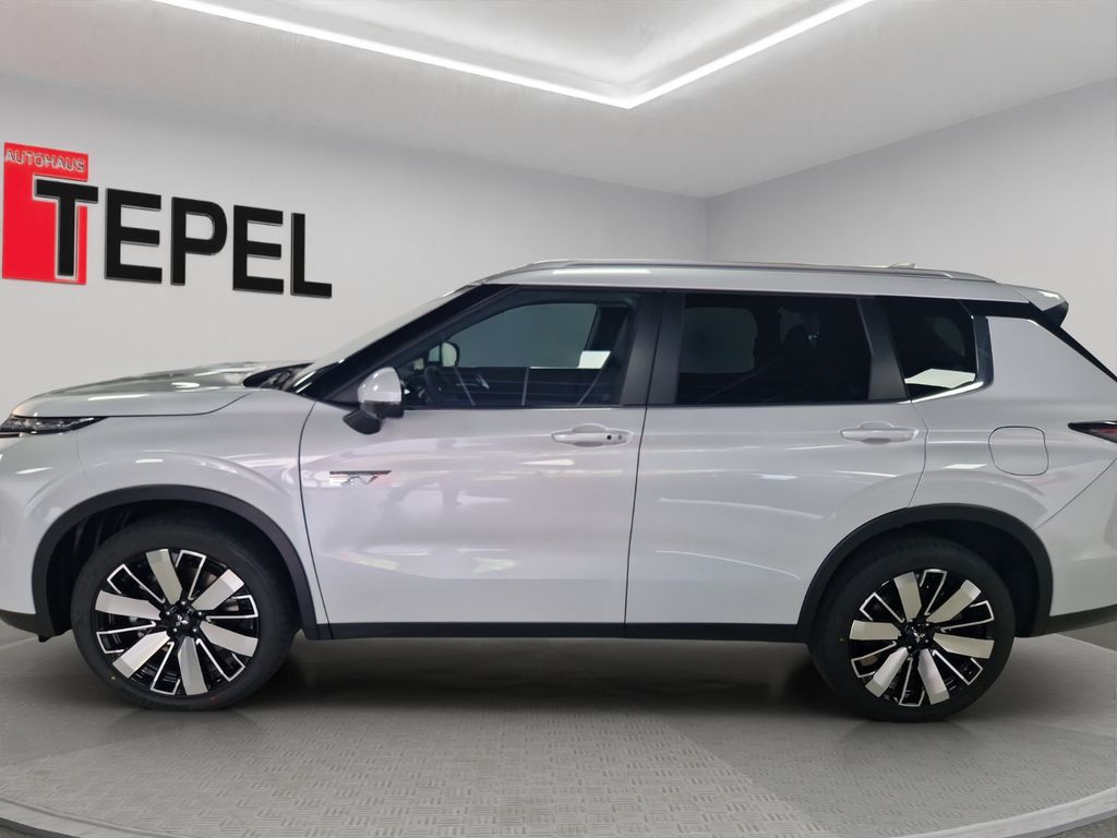 Mitsubishi Plug-in Hybrid Outlander 2025