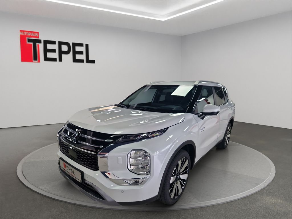 Mitsubishi Plug-in Hybrid Outlander 2025