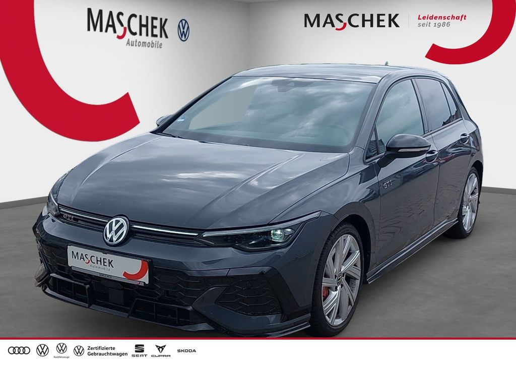 Volkswagen Golf 2025
