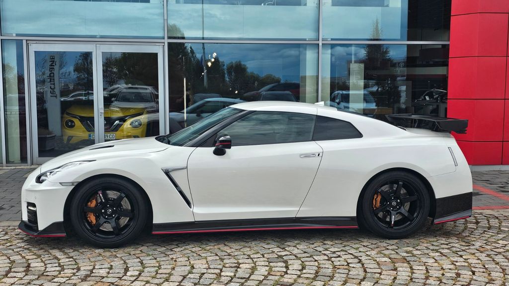 Nissan GT-R 2017