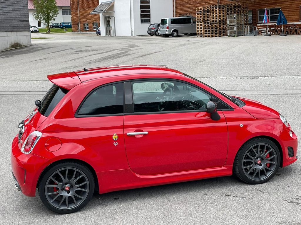 Abarth 695 2010
