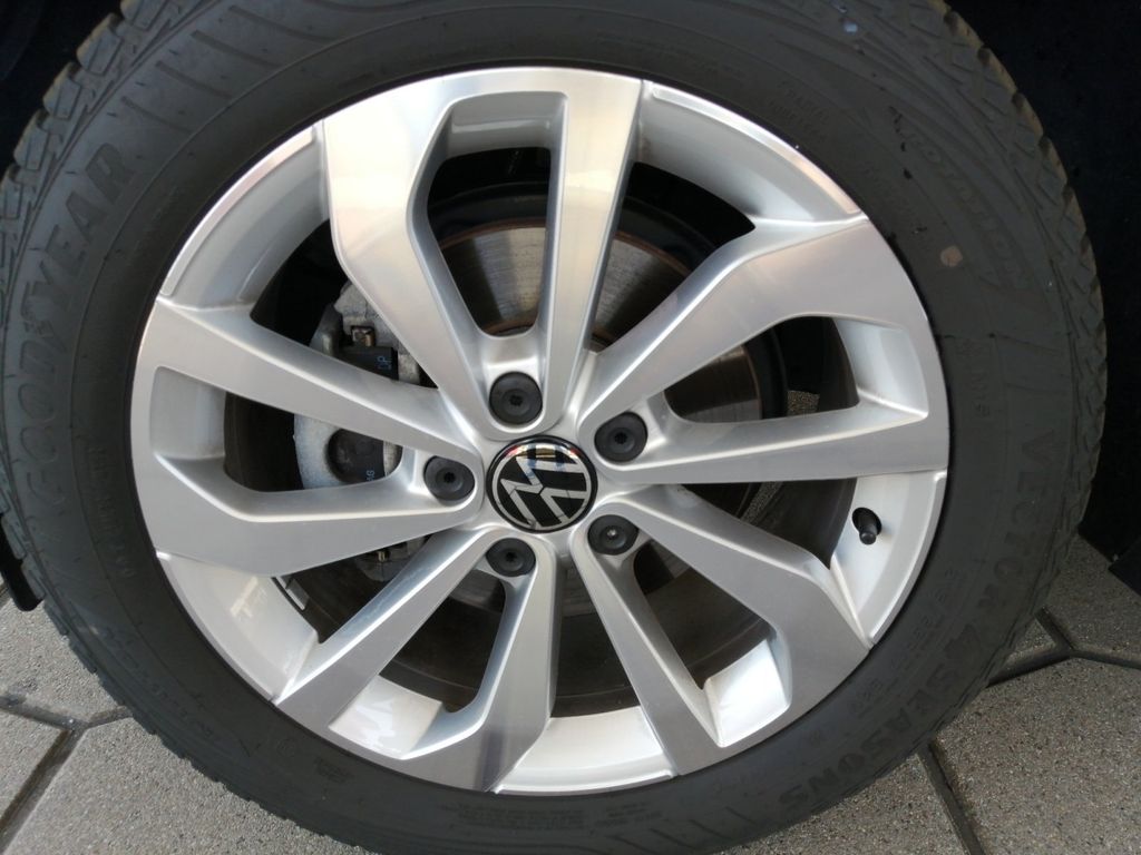 Volkswagen T-Roc 2024