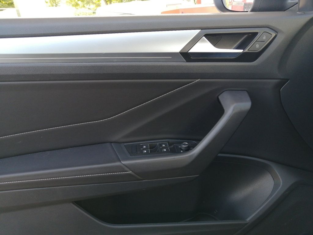 Volkswagen T-Roc 2024