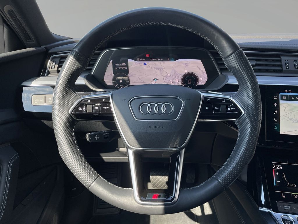 Audi e-tron 2022