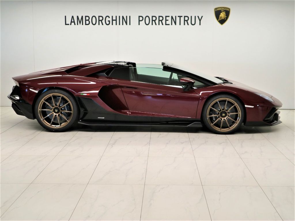 Lamborghini Aventador 2022