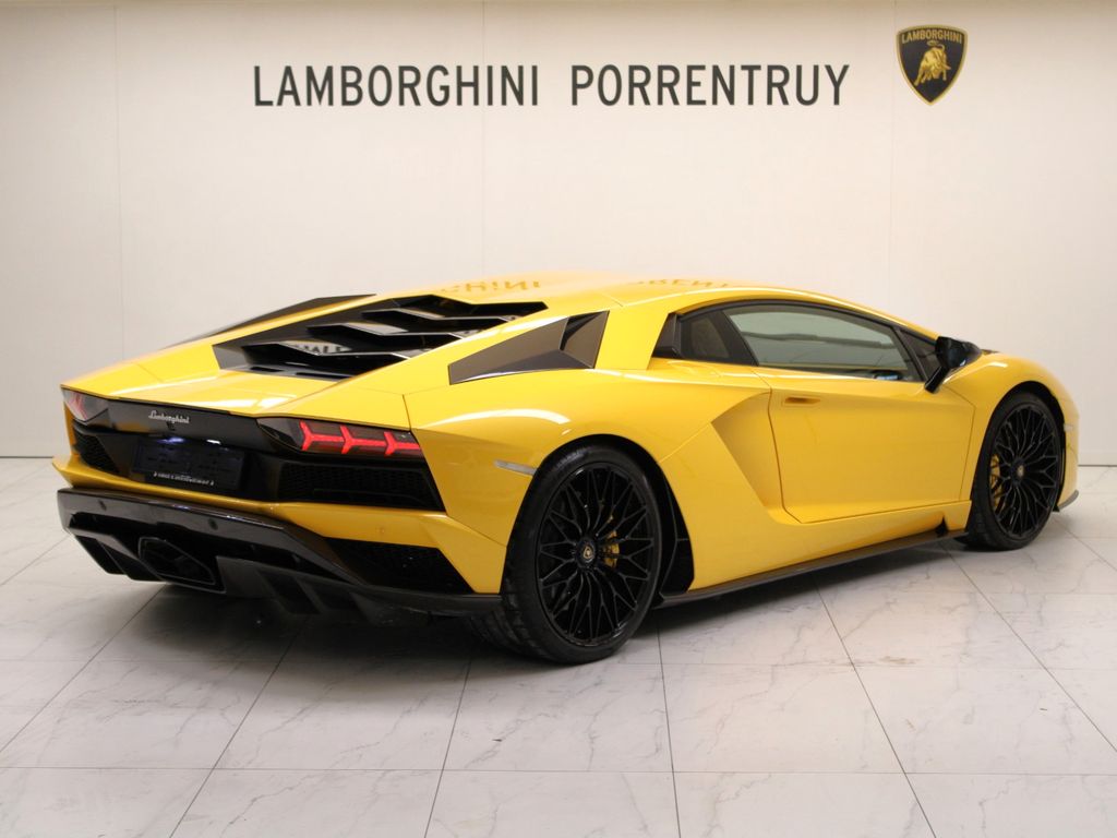 Lamborghini Aventador 2018