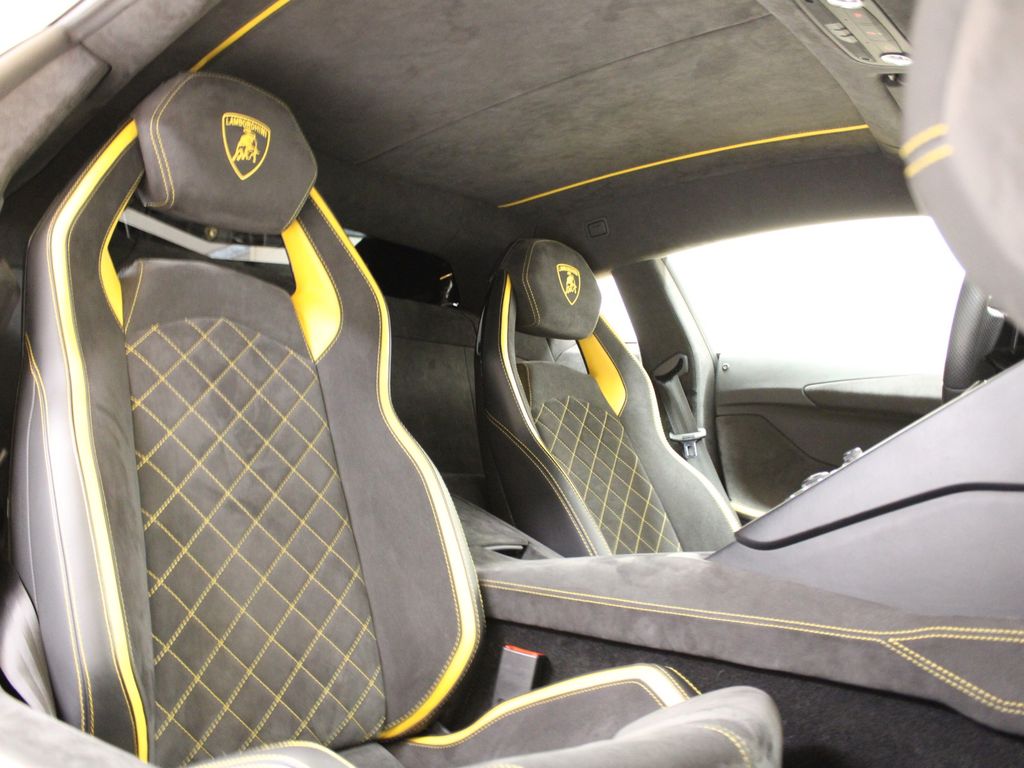 Lamborghini Aventador 2018