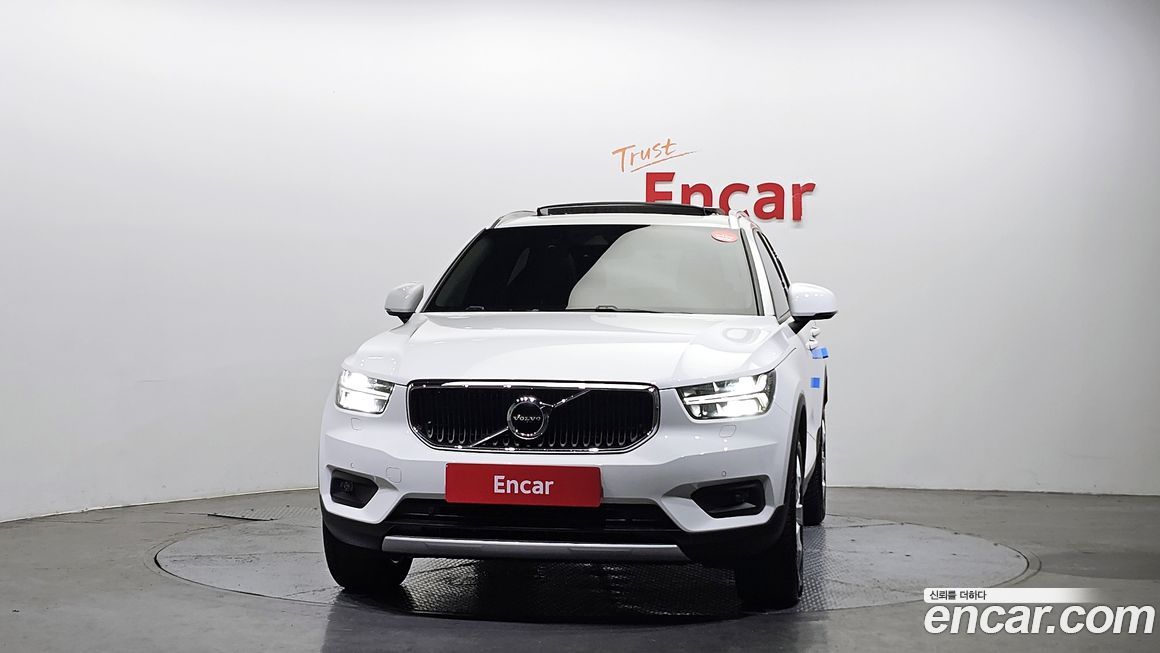 Volvo XC40 2021
