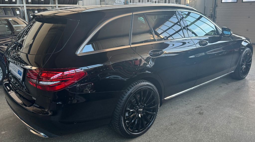 Mercedes-Benz C 300 2021