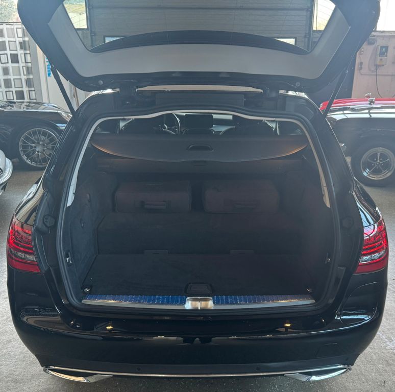 Mercedes-Benz C 300 2021