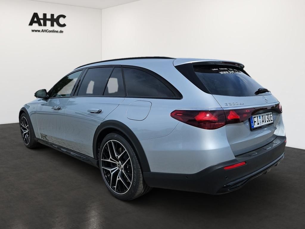 Mercedes-Benz E 300 2025