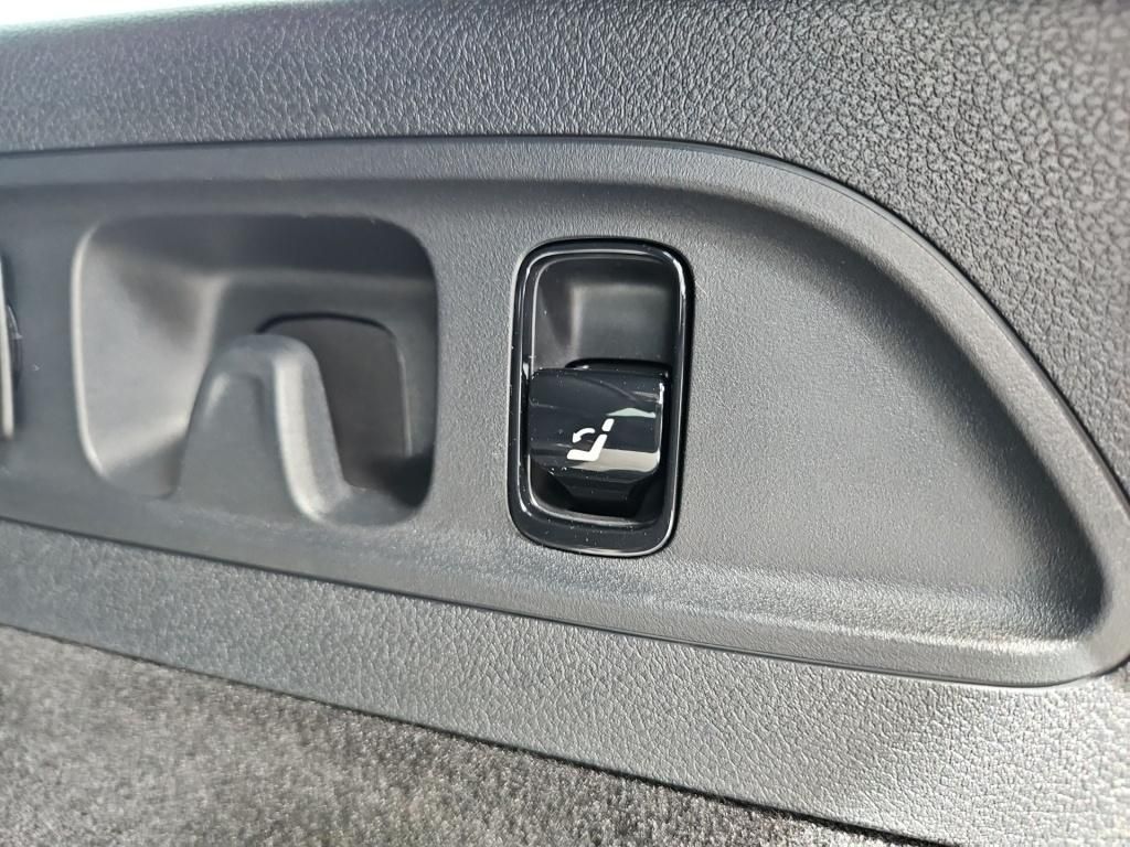 Mercedes-Benz E 300 2025