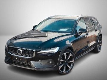Volvo V60 Cross Country 2024