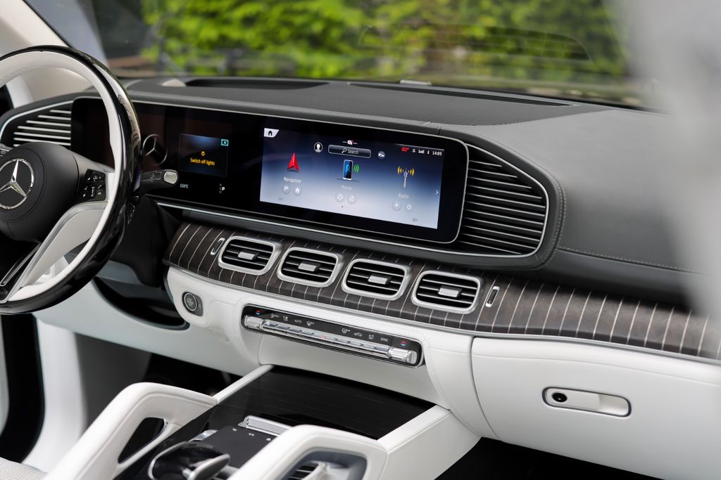 Mercedes-Benz GLS 600