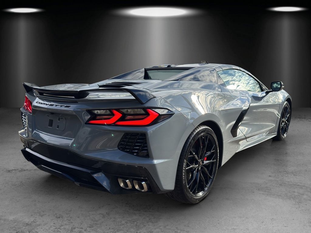 Corvette C8 2025