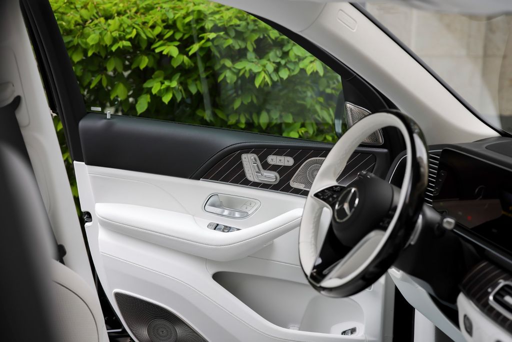 Mercedes-Benz GLS 600