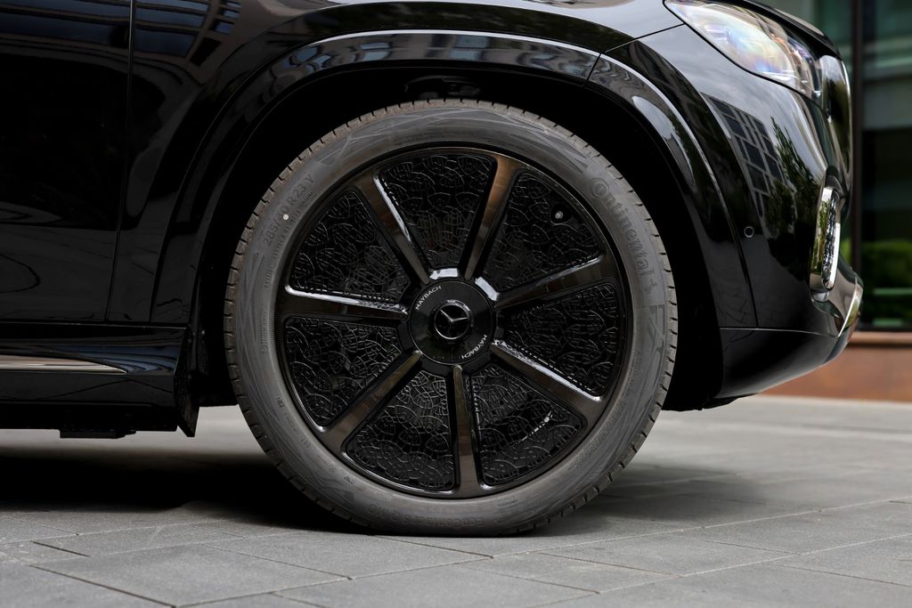 Mercedes-Benz GLS 600