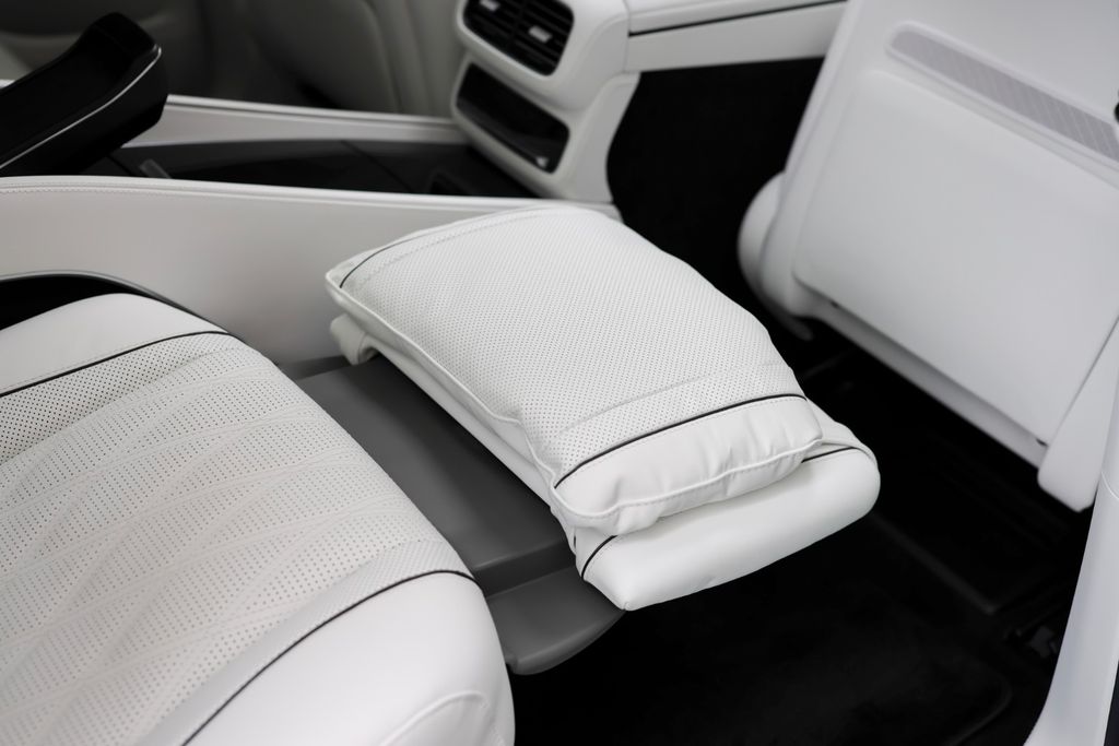 Mercedes-Benz GLS 600