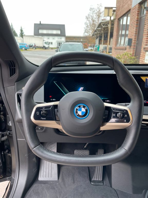 BMW iX 2022