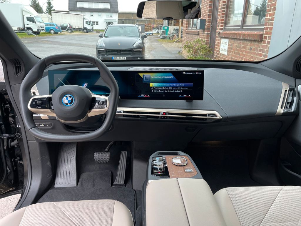 BMW iX 2022