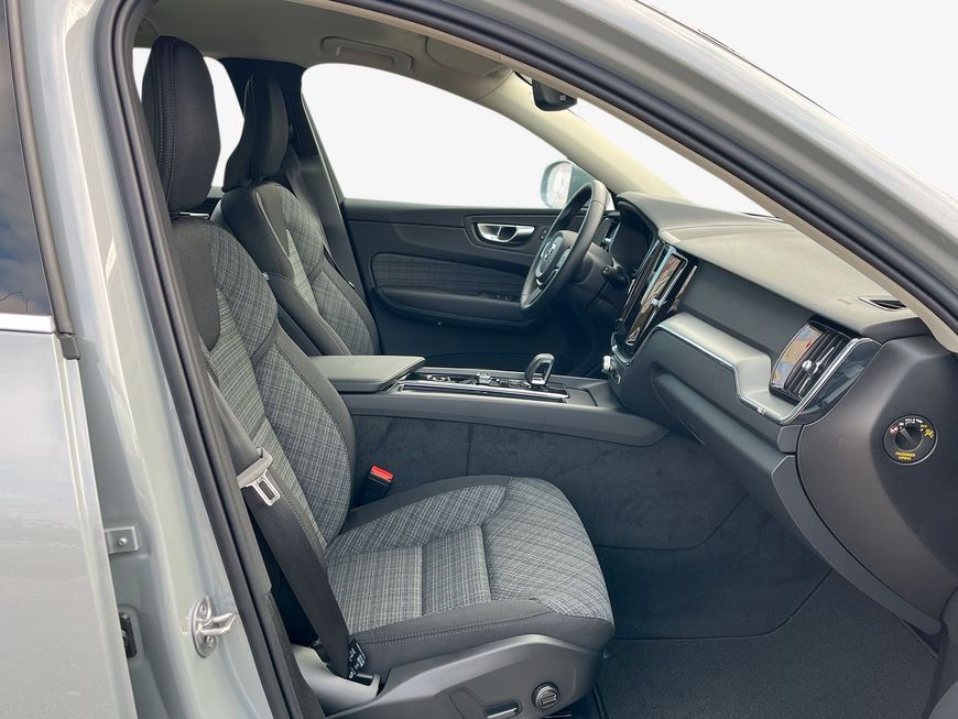 Volvo XC60 2025