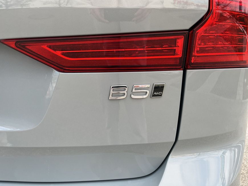 Volvo XC60 2025