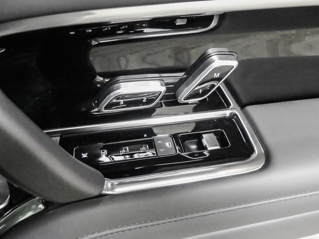 Land Rover Range Rover 2025