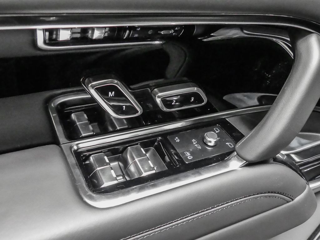Land Rover Range Rover 2025