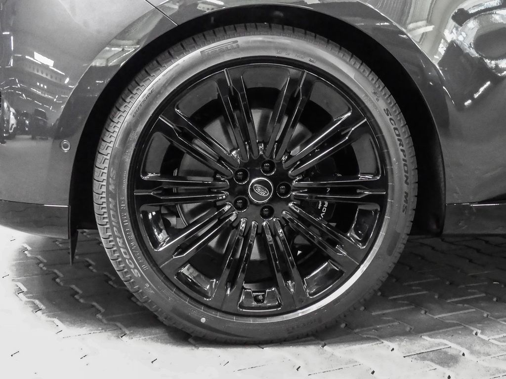 Land Rover Range Rover 2025