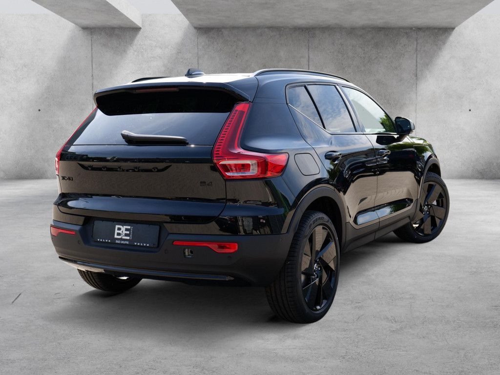 Volvo XC40 2025