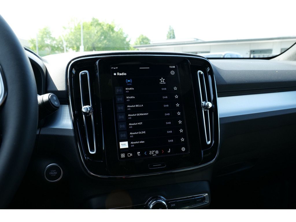 Volvo XC40 2025