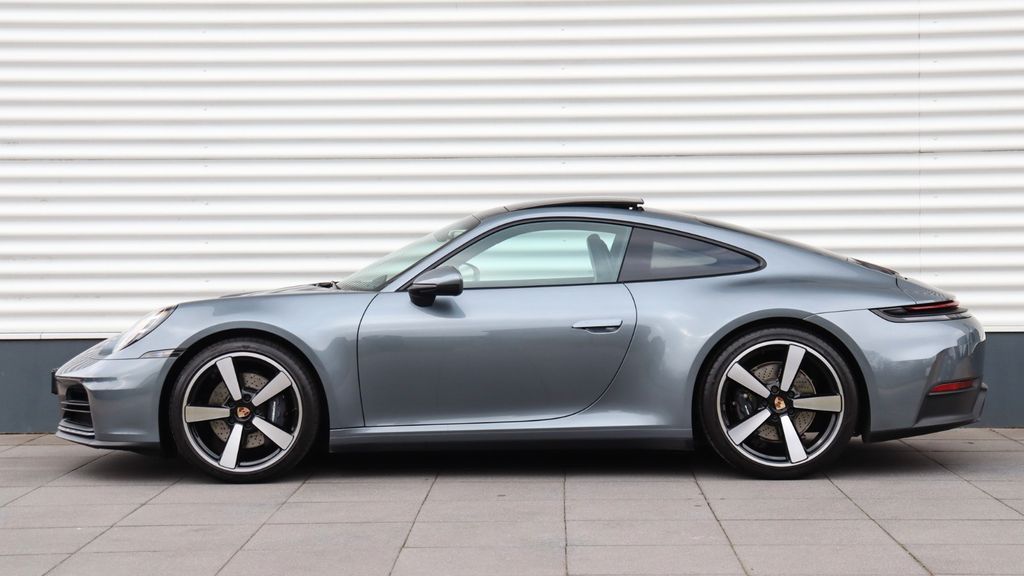 Porsche 992 2024
