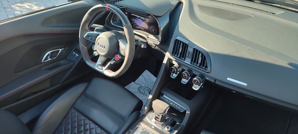 Audi R8 2024