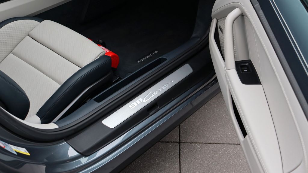 Porsche 992 2024