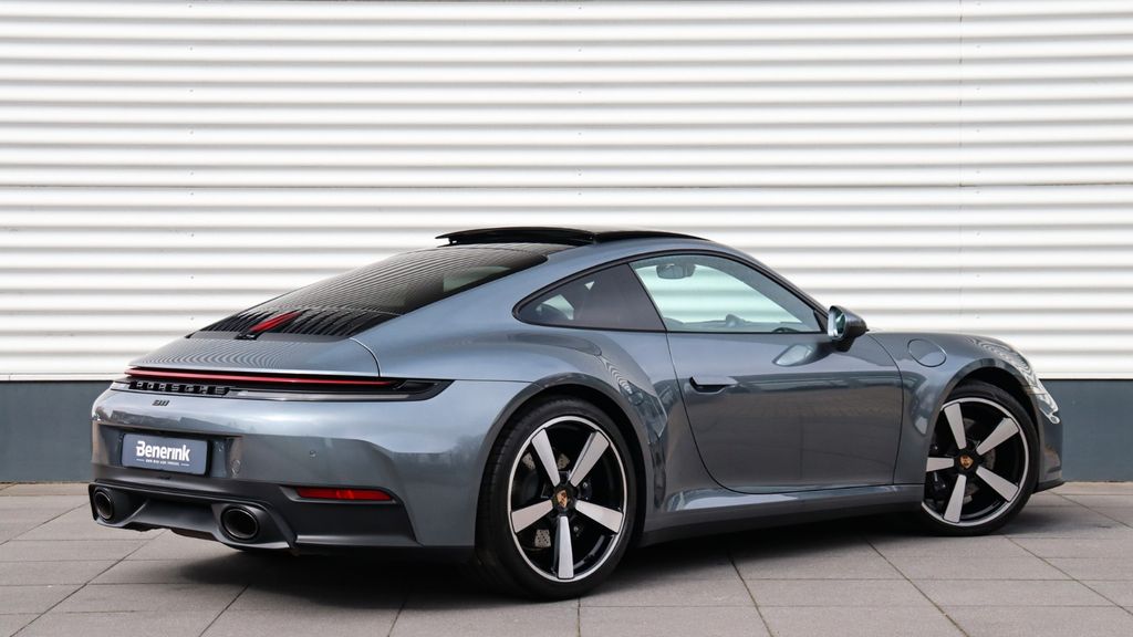 Porsche 992 2024