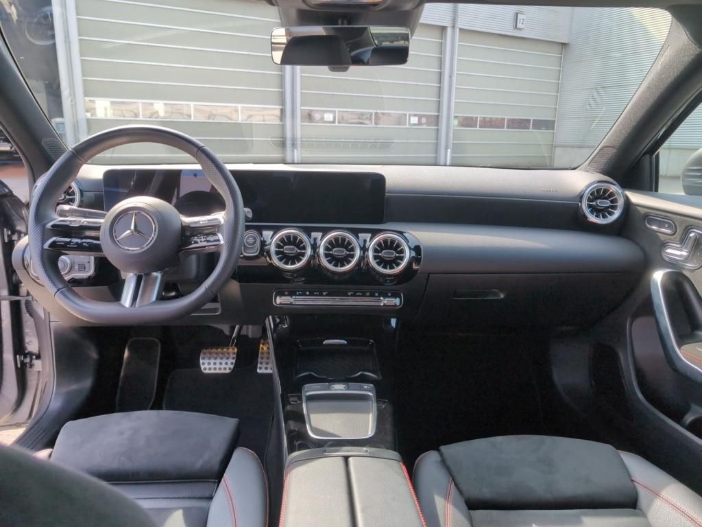 Mercedes-Benz A 250 2024