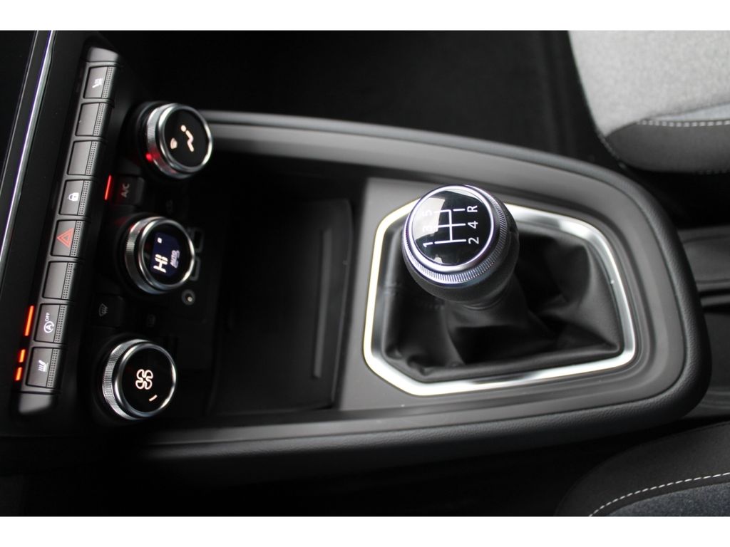 Mitsubishi Colt 2025