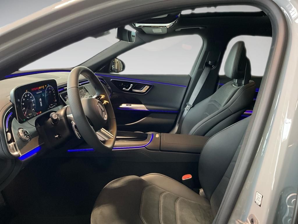 Mercedes-Benz E 300 2025