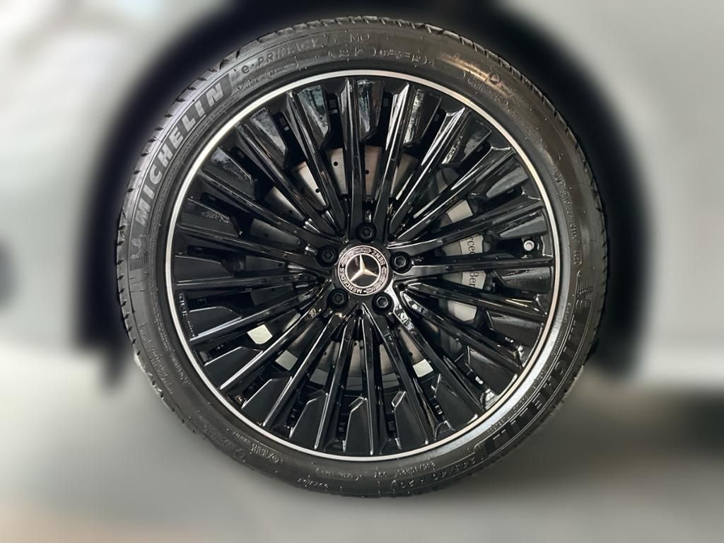 Mercedes-Benz E 300 2025