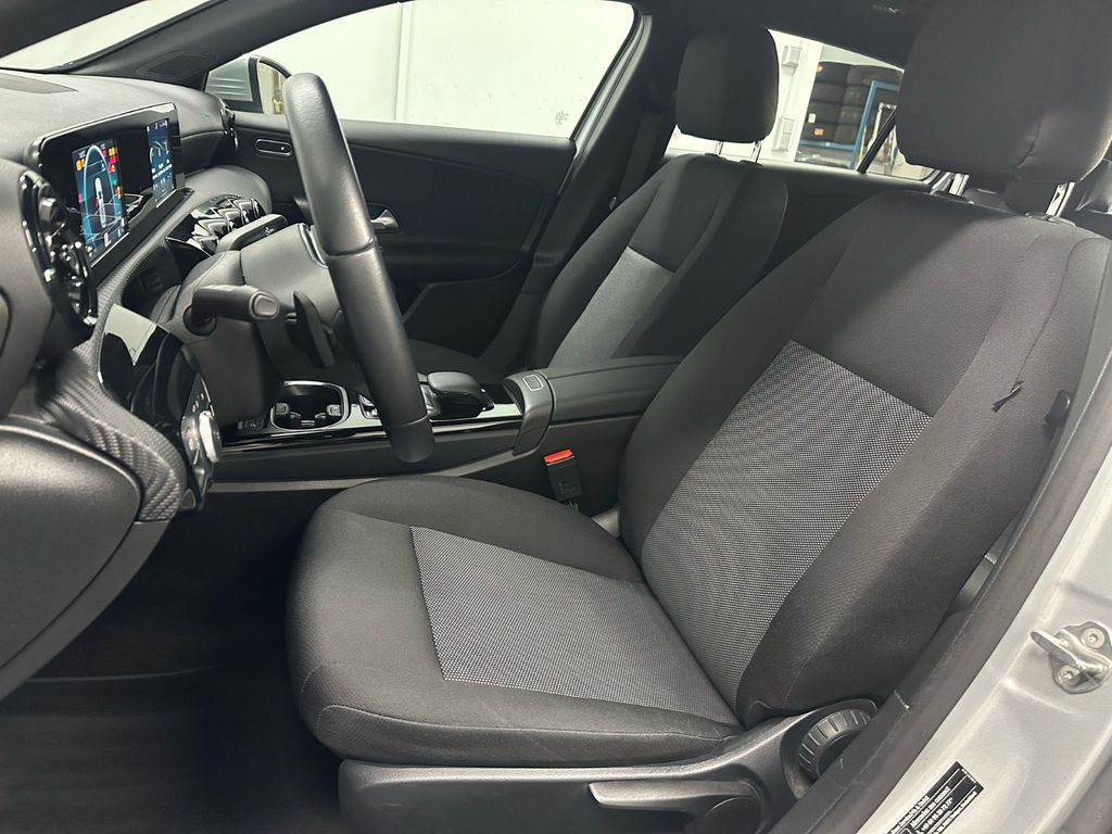 Mercedes-Benz A 200 2022