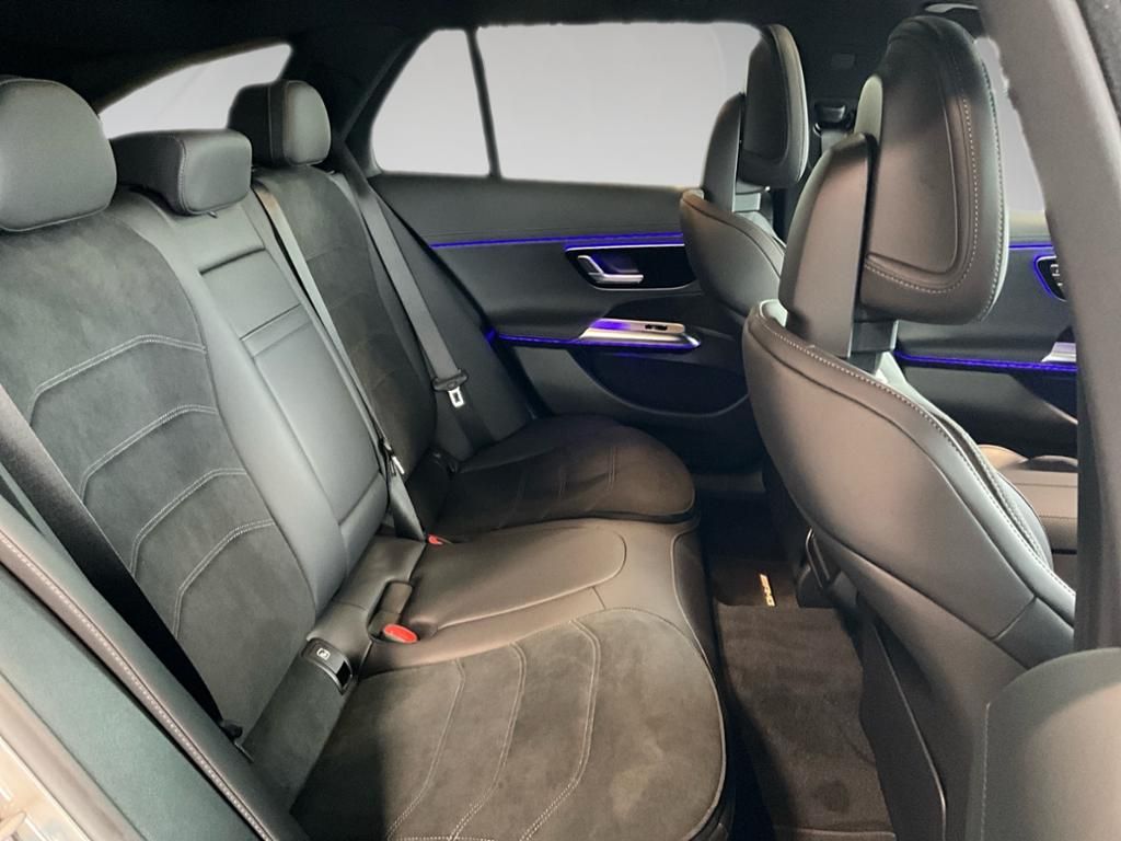 Mercedes-Benz E 300 2025