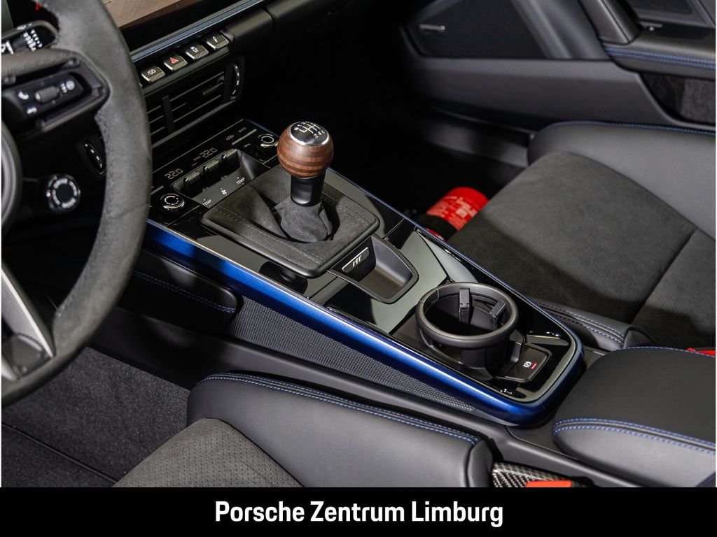 Porsche 992 2025