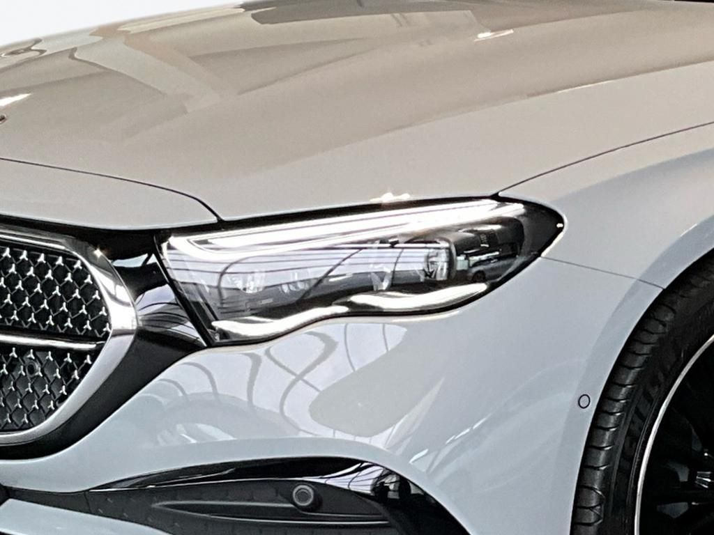 Mercedes-Benz E 300 2025