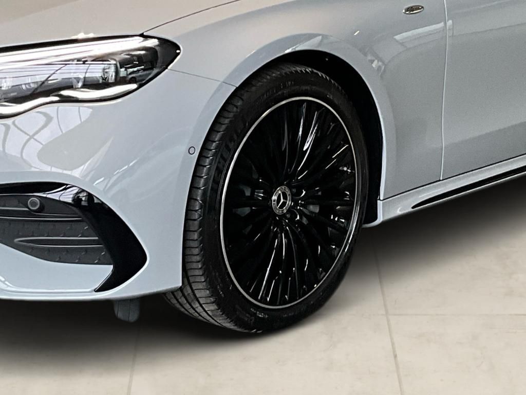 Mercedes-Benz E 300 2025