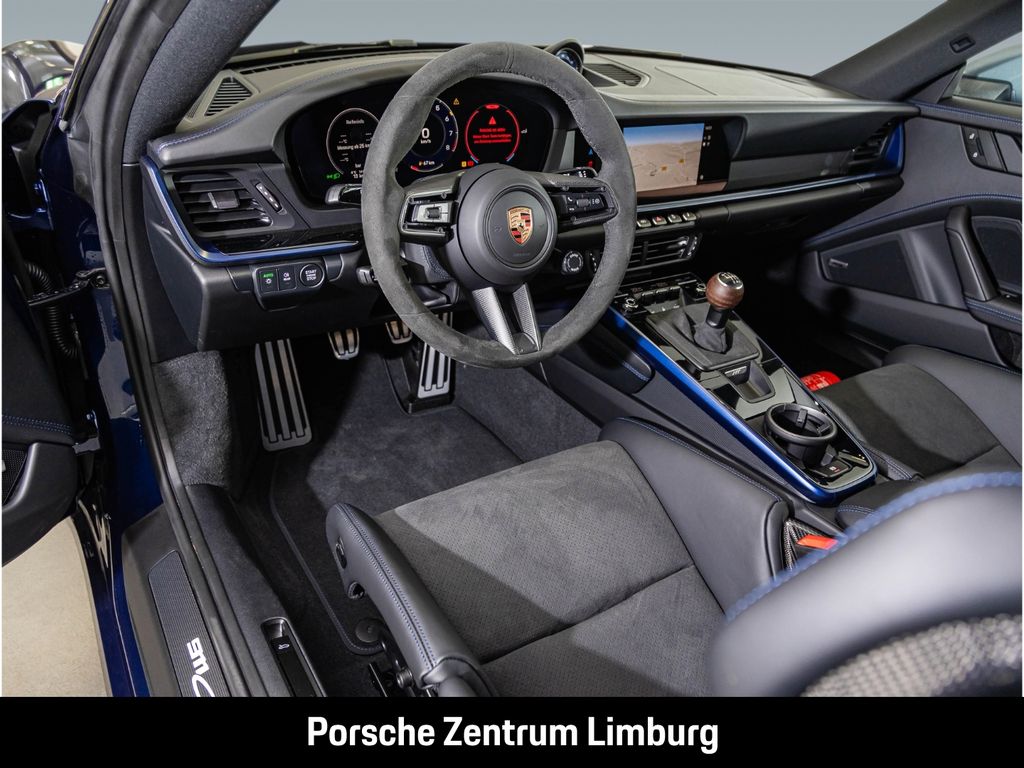Porsche 992 2025