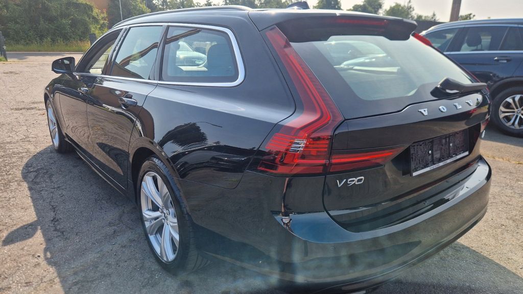 Volvo V90 2021