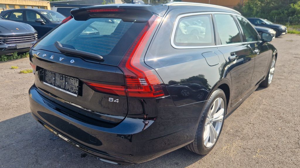 Volvo V90 2021