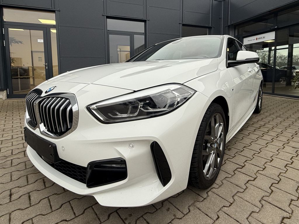 BMW 118 2023