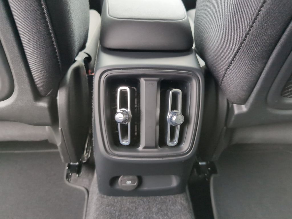Volvo XC40 2022