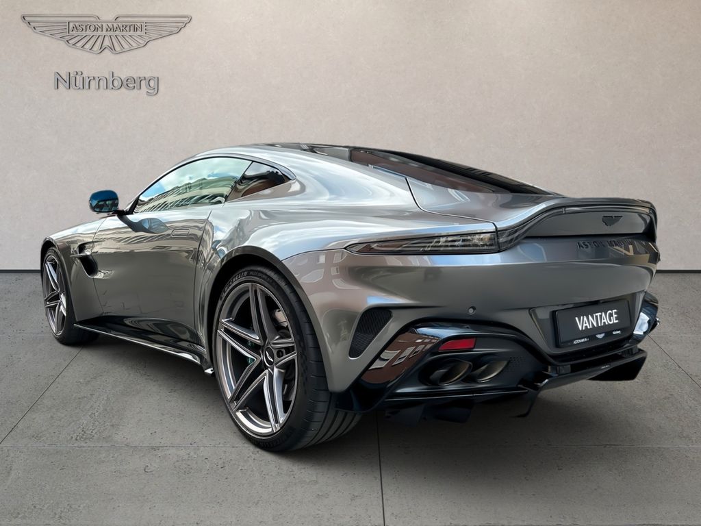 Aston Martin V8 Vantage 2024
